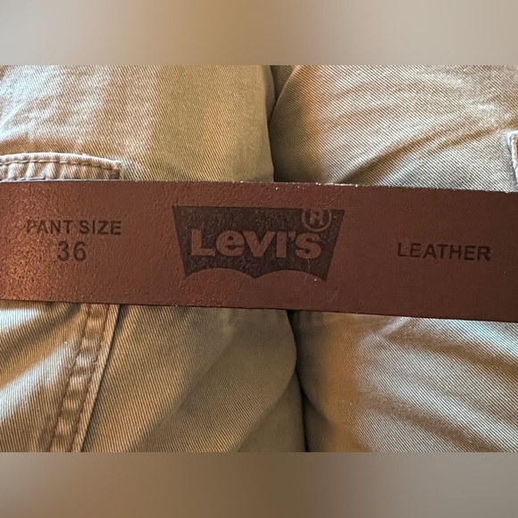 LEVI’S Men’s Brown Leather Belt Gun Metal Black Buckle Size 36 - Picture 6 of 8